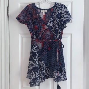 Jessica Simpson maternity blouse EUC